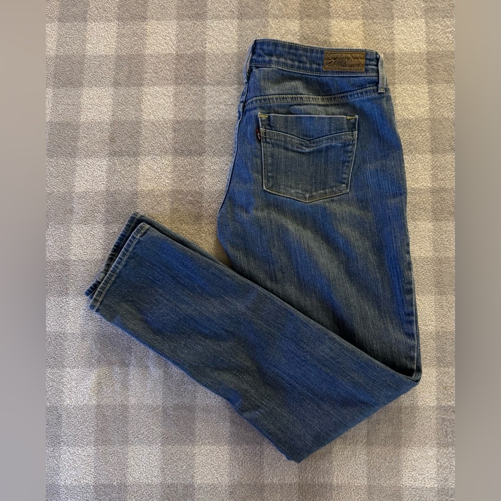 Levis Women's Slight Curve Modern Rise Skinny Blue Jeans 8/29 Pants